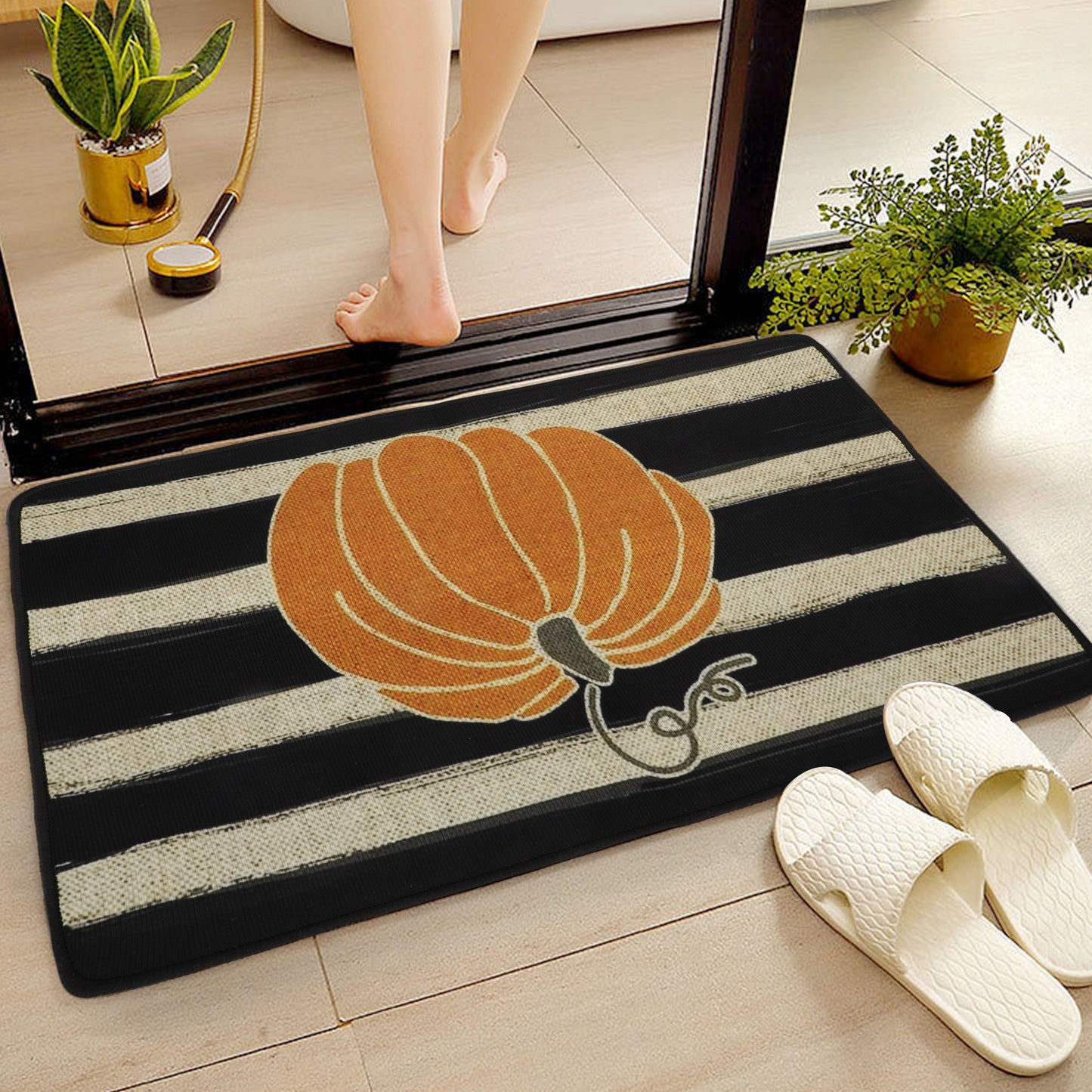 23.5''x15.5'' Non-slip Pumpkin Floor Mat - Mode Fall Thanksgiving Stripe Decorative Doormat Bath Rug Polyester Soft Absorbent Mat Carpet for Indoor Outdoor