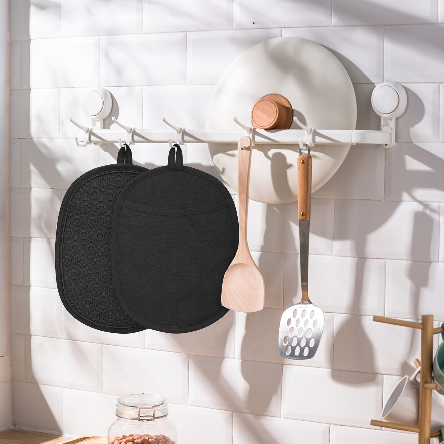 2pcs Silicone Pot Holders- Heat-Resistant Pads with Secure Pockets and Non-Slip Grip for Safe Baking and Cooking(Black)