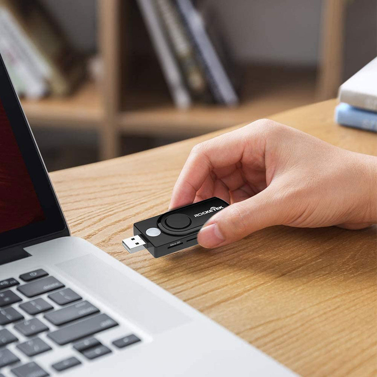 7 in 1 USB Smart Card Reader, Compact and Portable