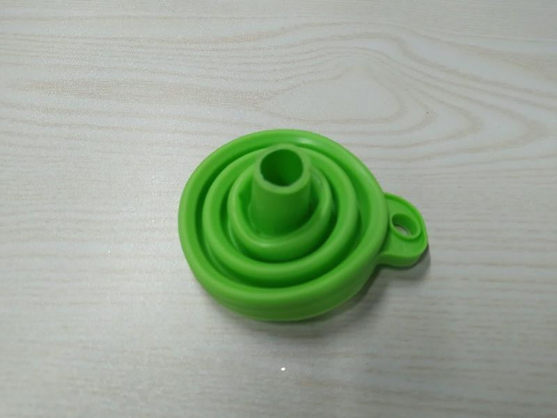 Silicone Collapsible Funnel - Kitchen Gadgets Accessories Foldable Funnels for Water Bottle Liquid Transfer Food Grade (Green)